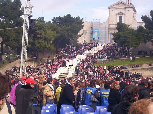 La Processione rientra in Basilica.JPG